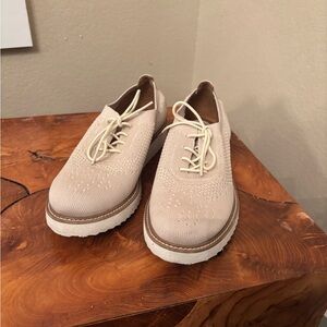 Elegant Cream Lace-Up Loafers